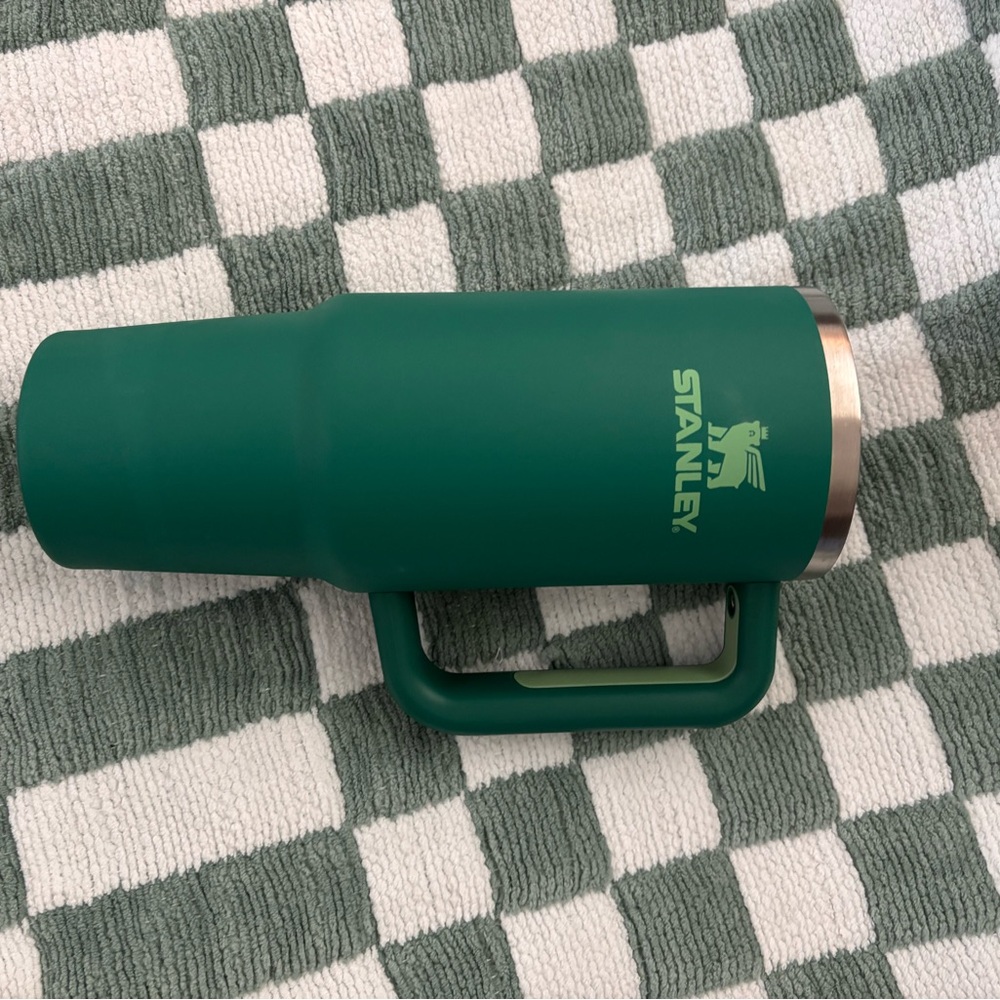 Stanley Forest Green Travel Mug with Handle